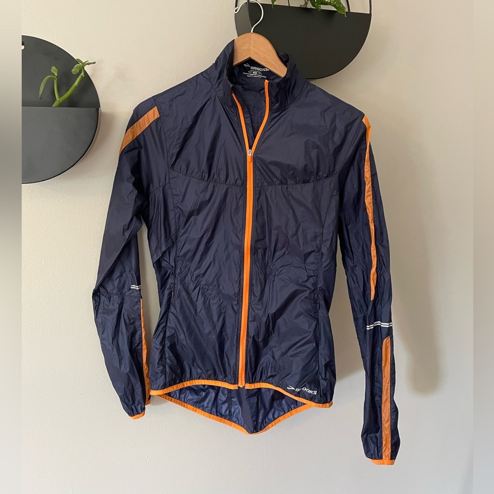 Brooks Women’s Shelter Packable Windbreaker Size Small